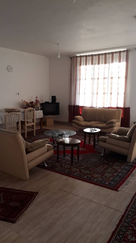 اجاره ویلا با استخرسر پوشیده در تیون شیراز 