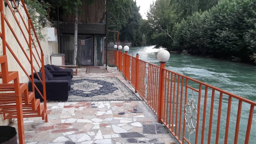 اجاره ویلا لب اب استخردار در اردال باغبهادران -