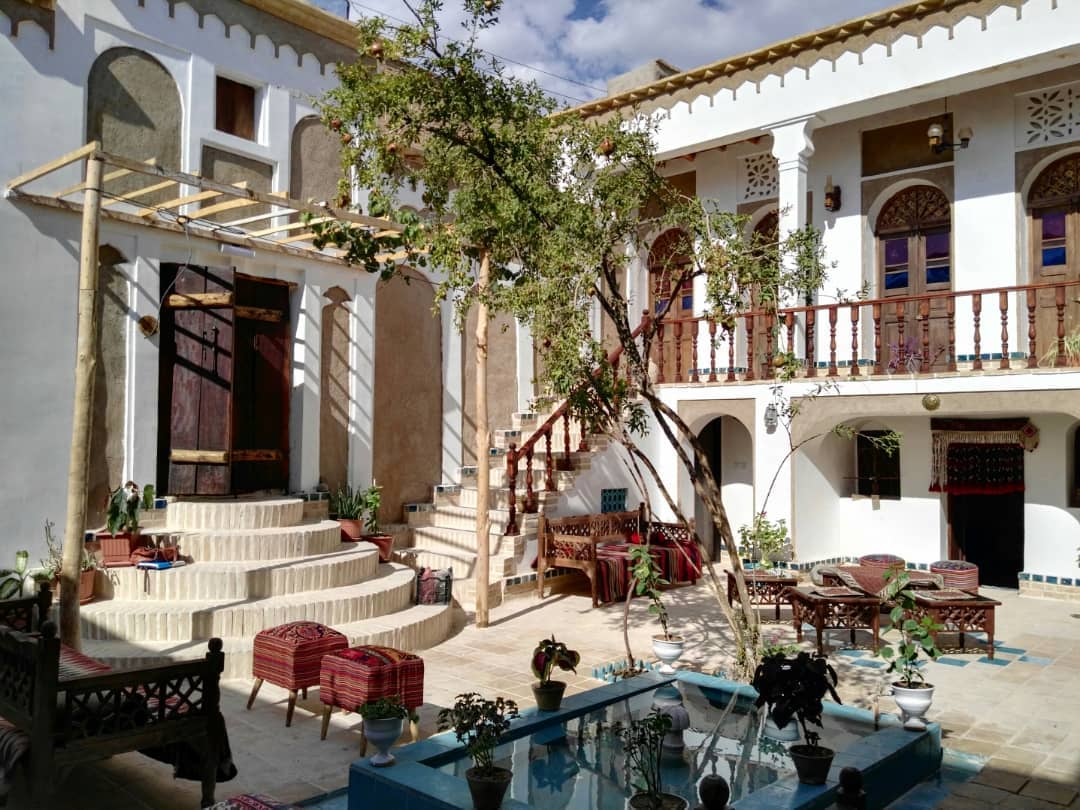  اجاره اتاق سنتی در میدان امام مهدی شهر - الکس سیف علیان