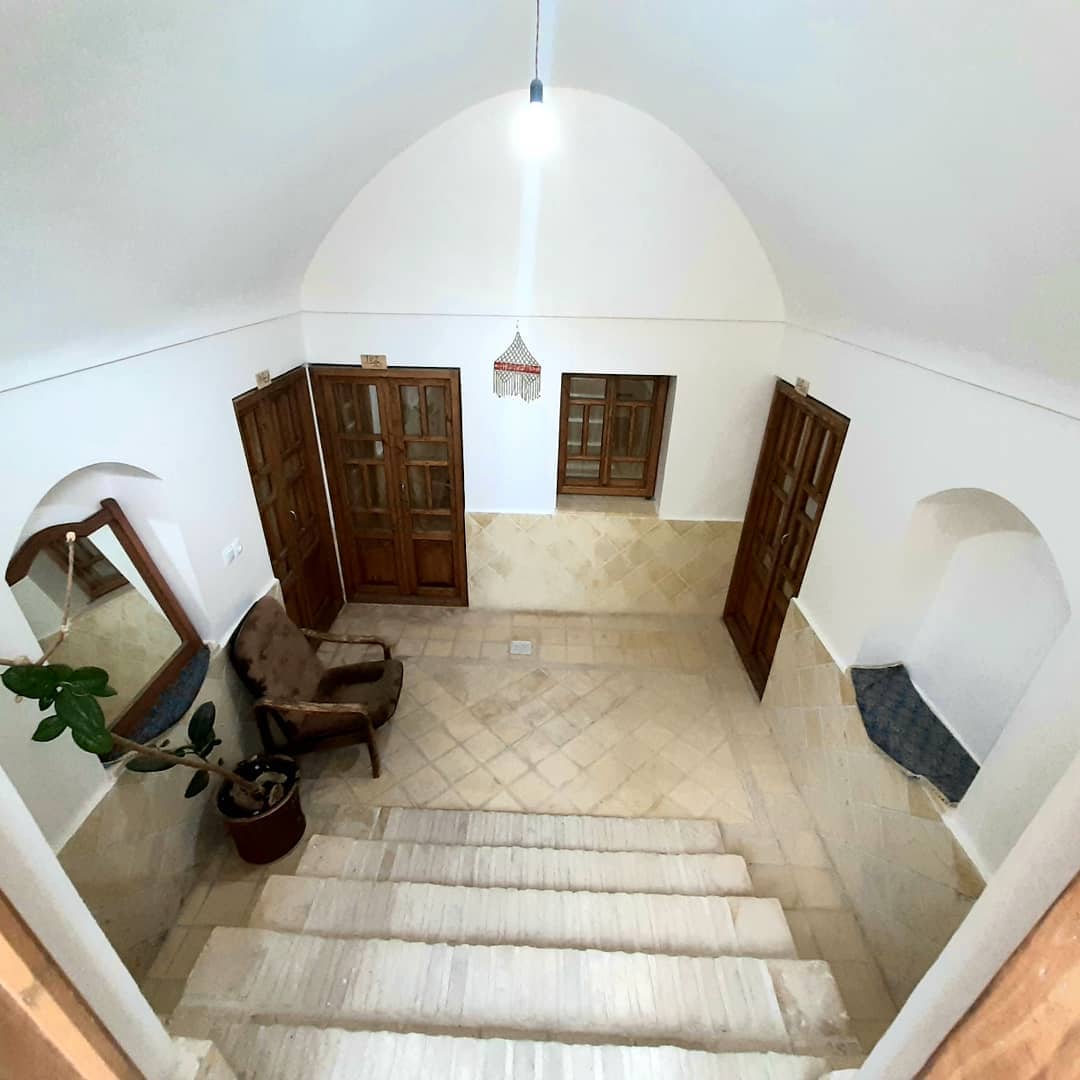 اجاره اقامتگاه بوم گردی سنتی در مهریز یزد  | اتاق سه تخته