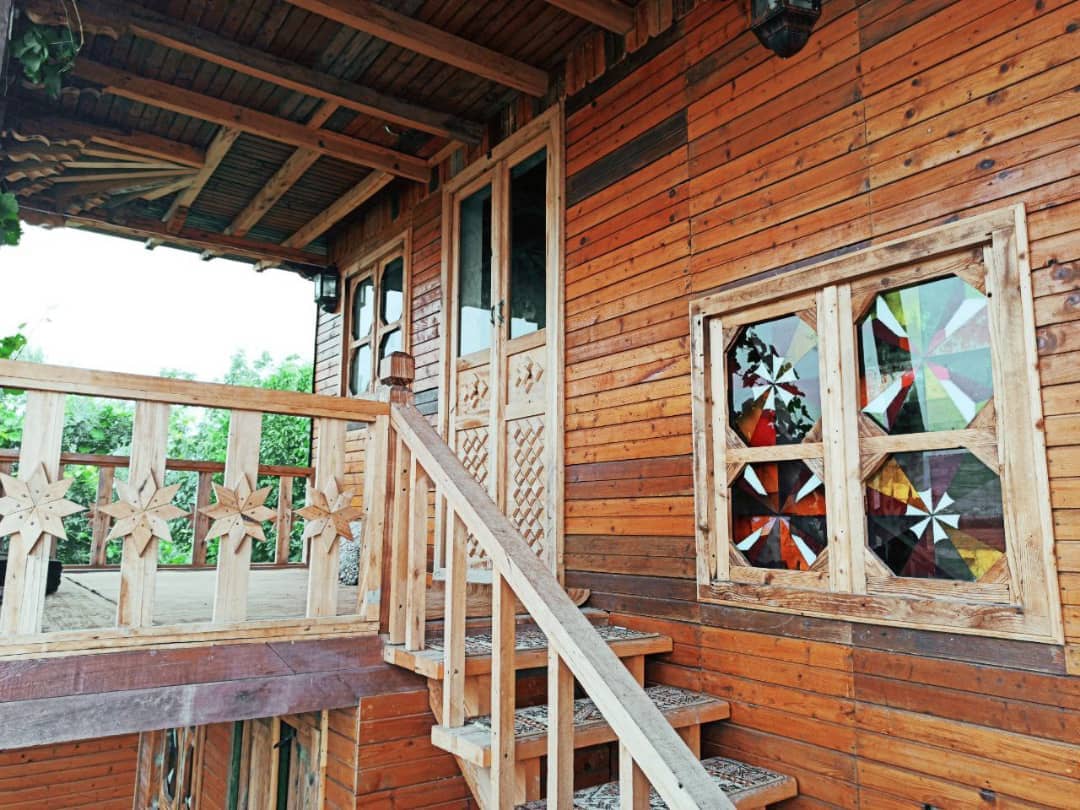 اجاره کلبه چوبی در بهشتی کلاله - سرخدار