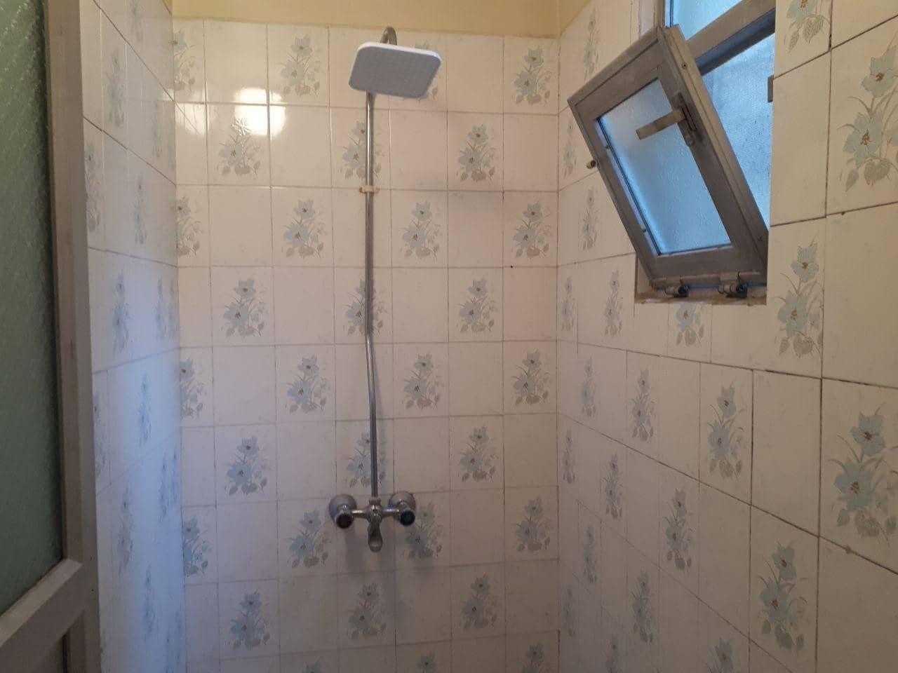 اجاره آپارتمان مبله یک خوابه در میدان انقلاب تهران -طبقه ی دوم 70 متری