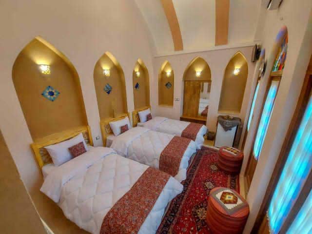 اجاره اقامتگاه سنتی سه تخته در امام خمینی یزد - 2