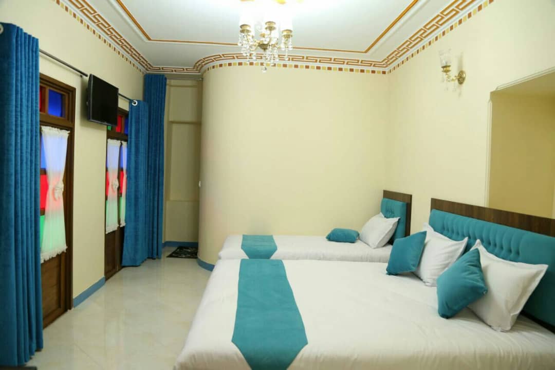 اجاره اتاق سنتی در 9 دی شیراز - سه تخته