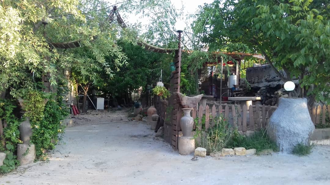 اجاره اتاق در باغ خوشمکان سپیدان - اوراز