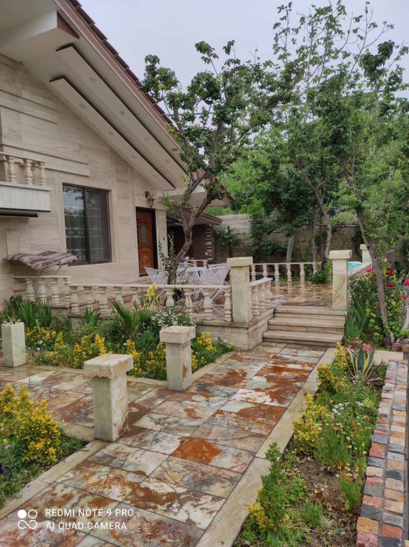 اجاره ویلا با استخر سرپوشیده آبگرم در باغ بهادران