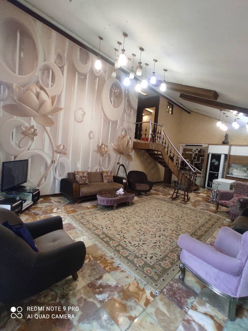 اجاره ویلا با استخر سرپوشیده آبگرم در باغ بهادران