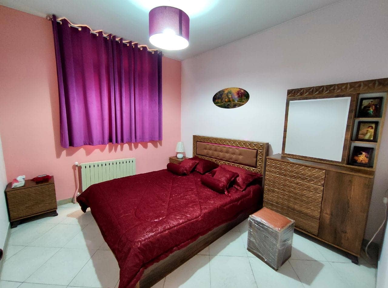 اجاره آپارتمان مبله یک خوابه در میدان انقلاب - طبقه 2-85 متری