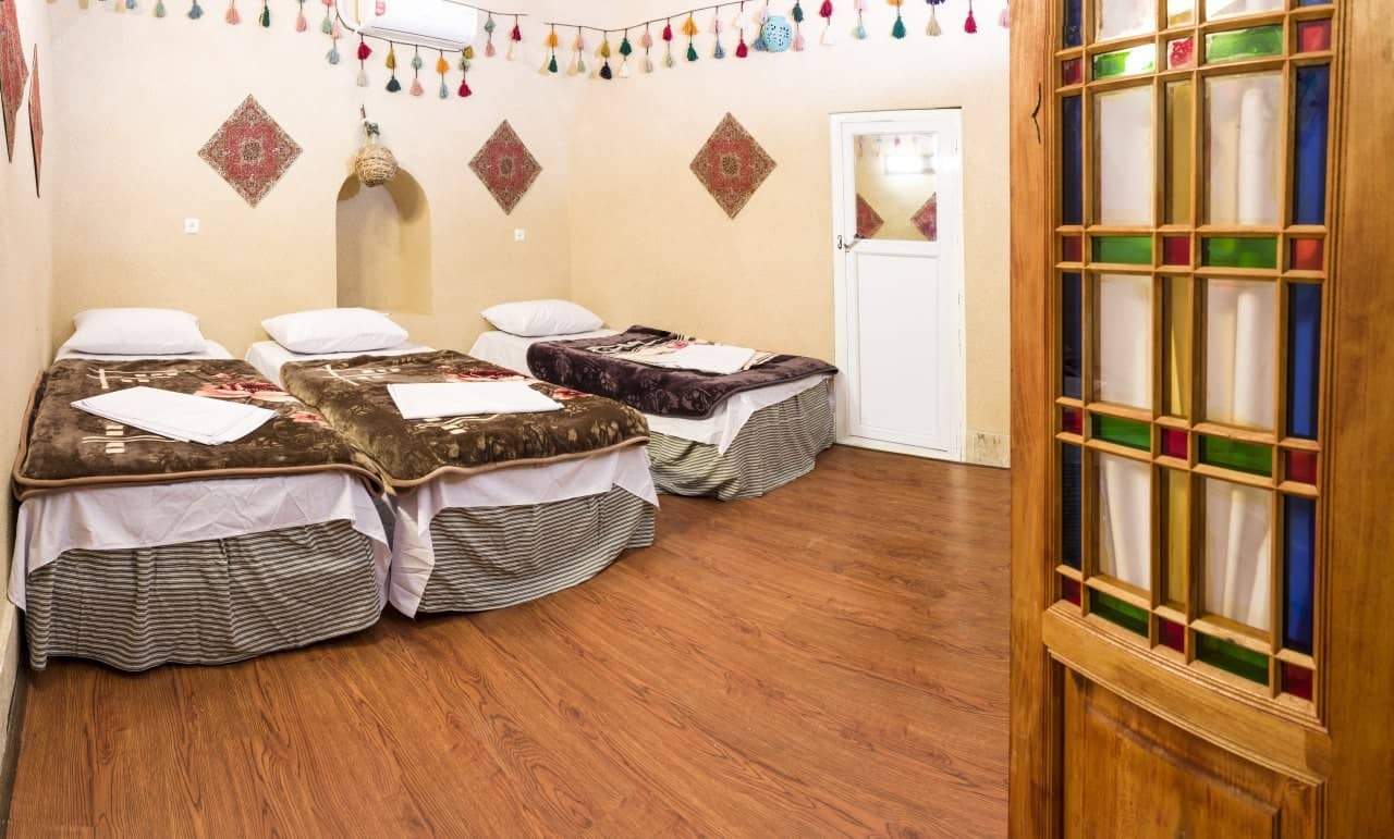 اجاره اقامتگاه سنتی در شهداد یزد -استراحتگاه خاقانی