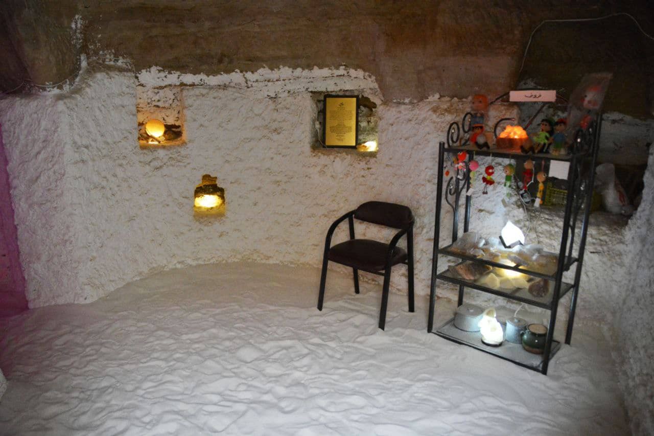 اجاره اتاق سنتی در بیابانک سرخه - سمنان - کرسی