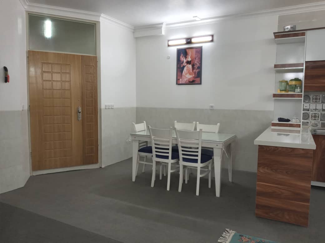 اجاره منزل ویلایی دو خواب در خیابان انقلاب یزد  - ایمان