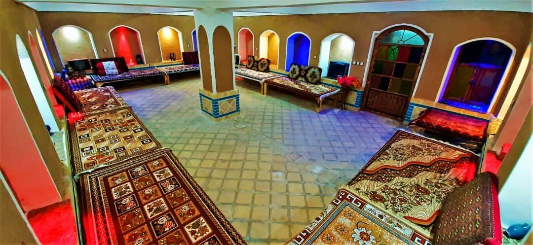 اجاره اتاق سنتی در ابوزیدآباد - کاشان