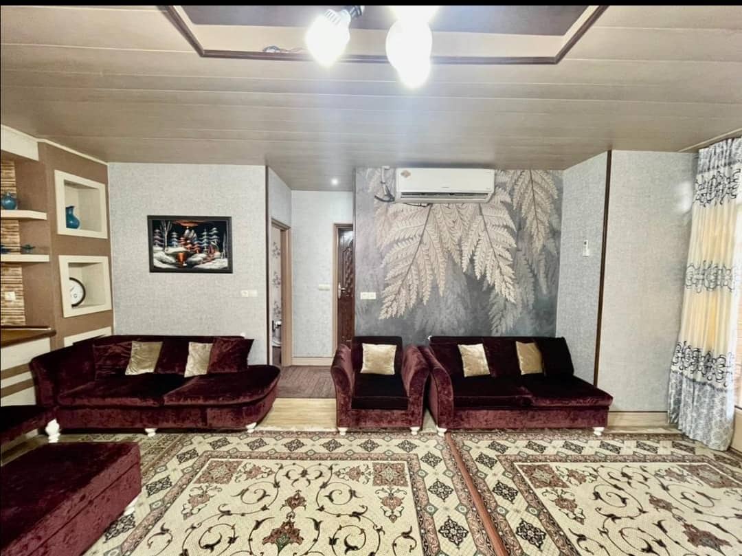 اجاره ویلا دوخوابه با استخر روباز وشمندجان باغبهادران-طبقه ی اول