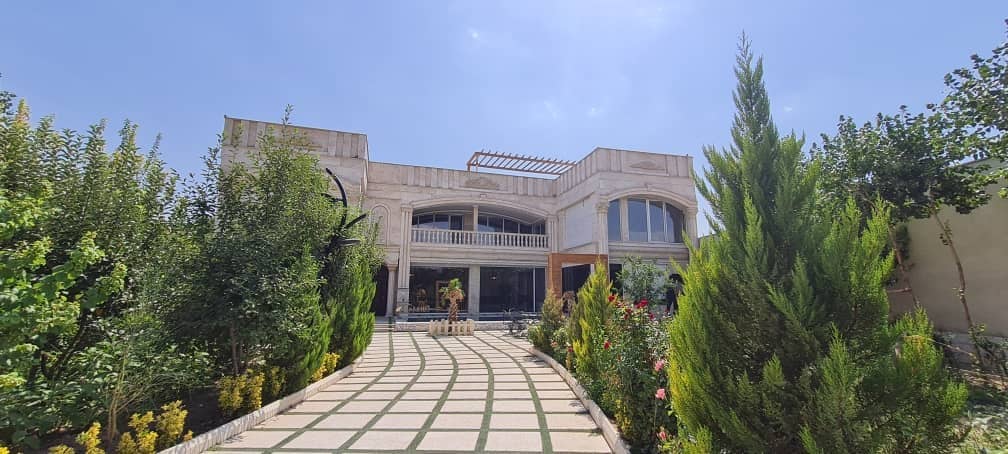 اجاره ویلا استخر روباز آبگرم در سهیلیه کردان