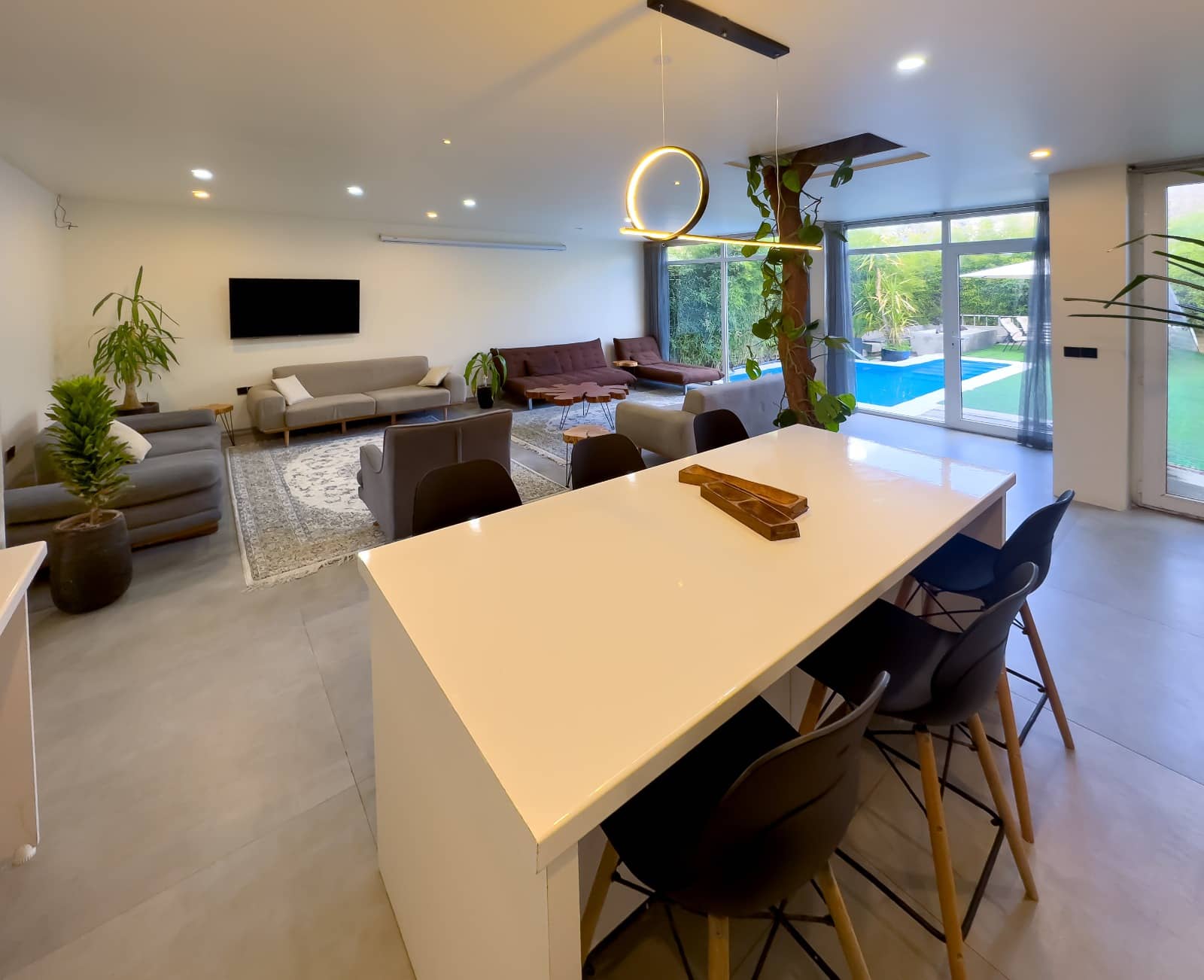 اجاره ویلا استخر روباز در بلوار چمران شیراز