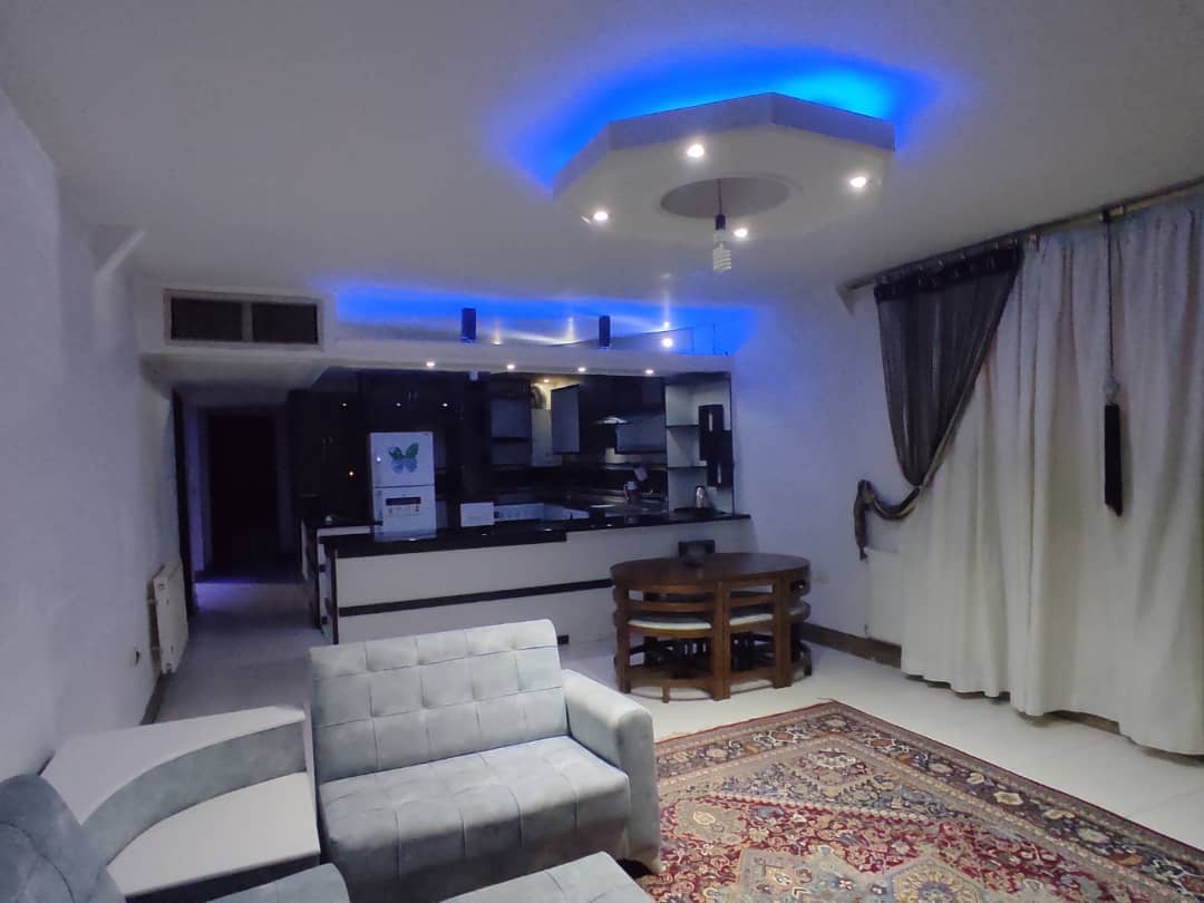 اجاره آپارتمان دو خوابه  در بلوار هفت تنان شیراز