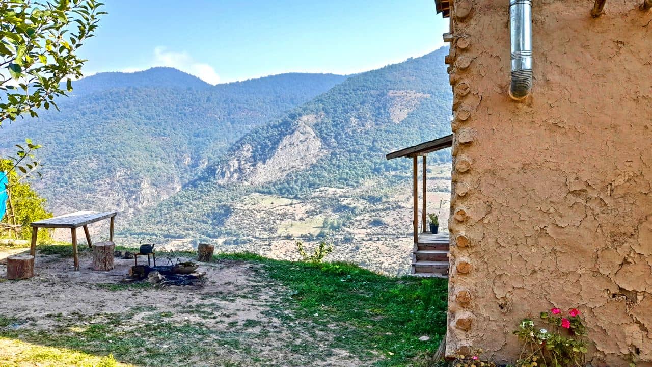 اجاره اقامتگاه جنگلی در روستای تیار