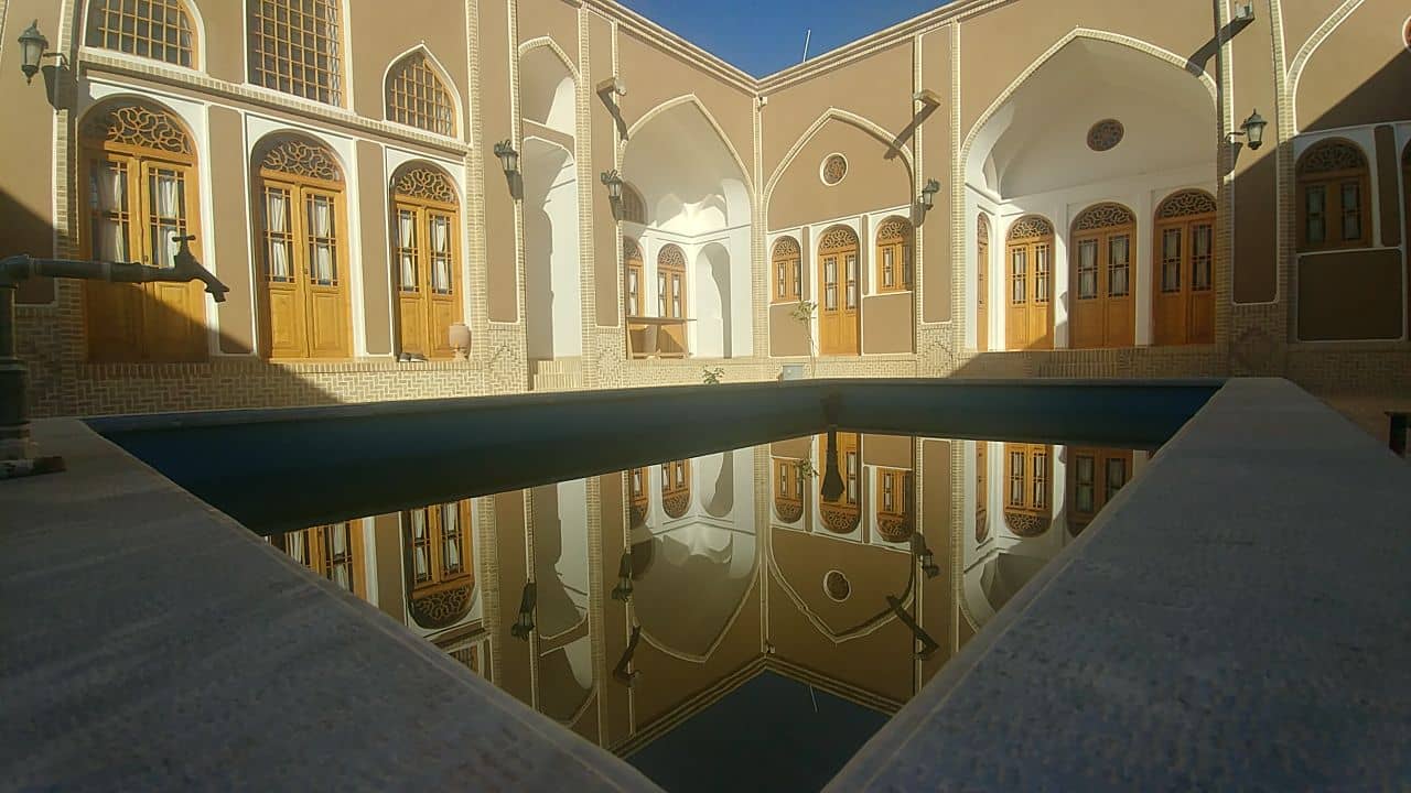 اجاره اتاق سنتی در بلوار امام خمینی اردستان