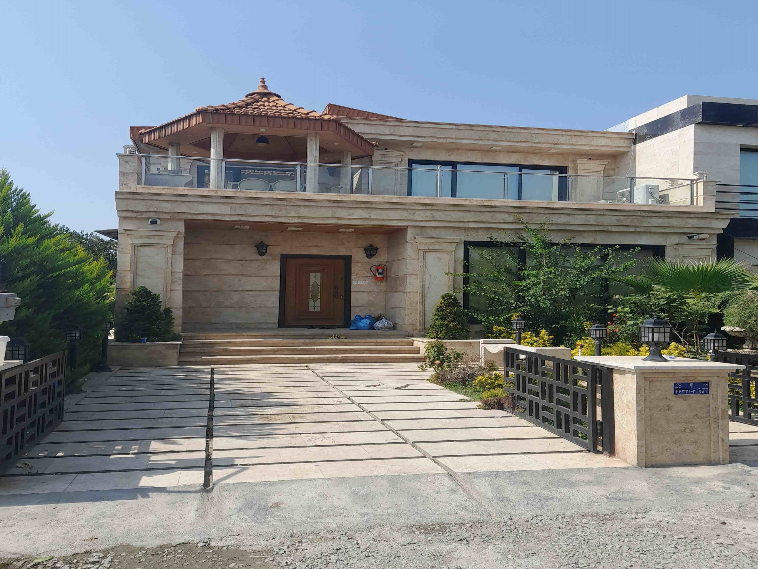 ویلا استخردار چهارخواب شهرکی