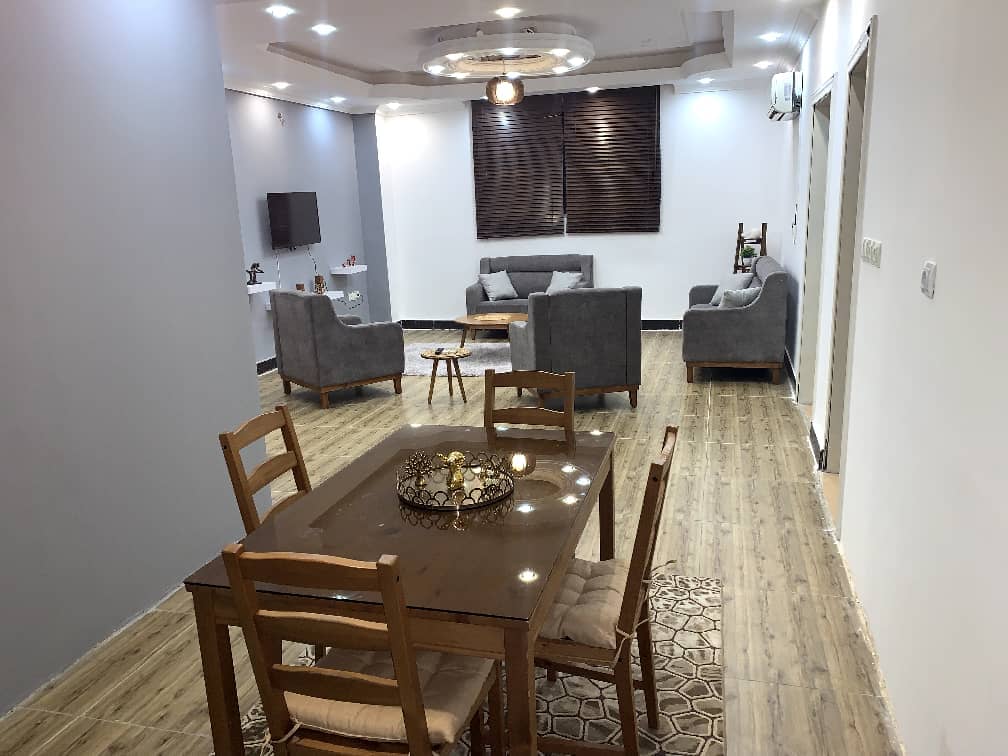 اجاره آپارتمان دو خوابه طبقه ی سوم نزدیک ساحل در قشم - طبقه سوم