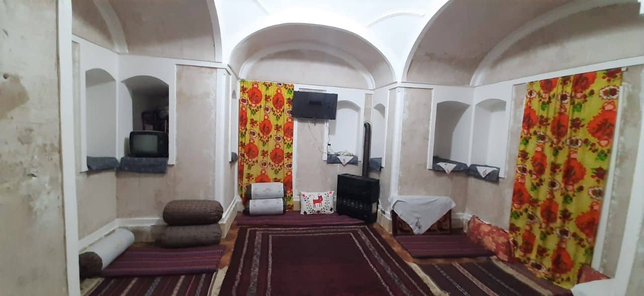 اقامتگاه بومگردی در روستا بیهود قائن - 15 متری