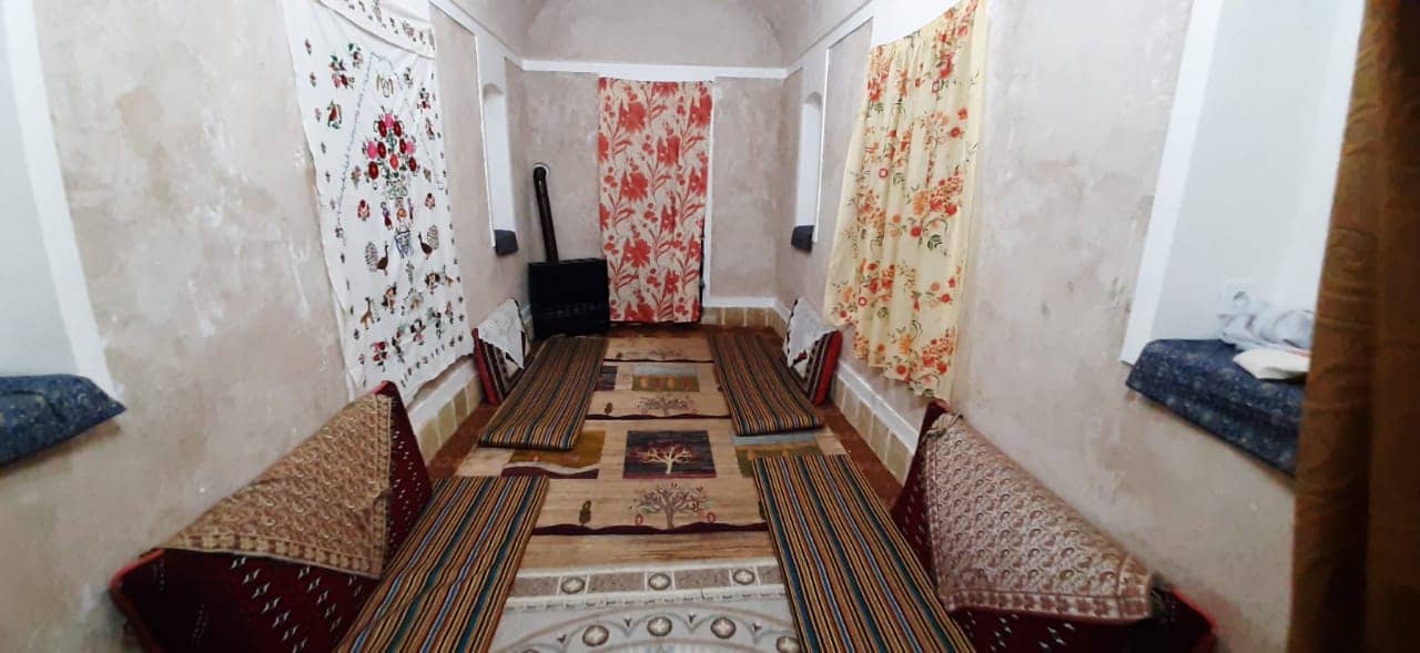 اقامتگاه بومگردی در روستا بیهود قائن - 15 متری