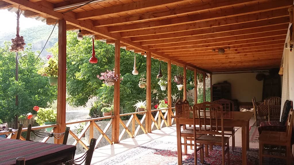 اجاره خانه سنتی در روستای فینسک شهمیرزاد - پاییز