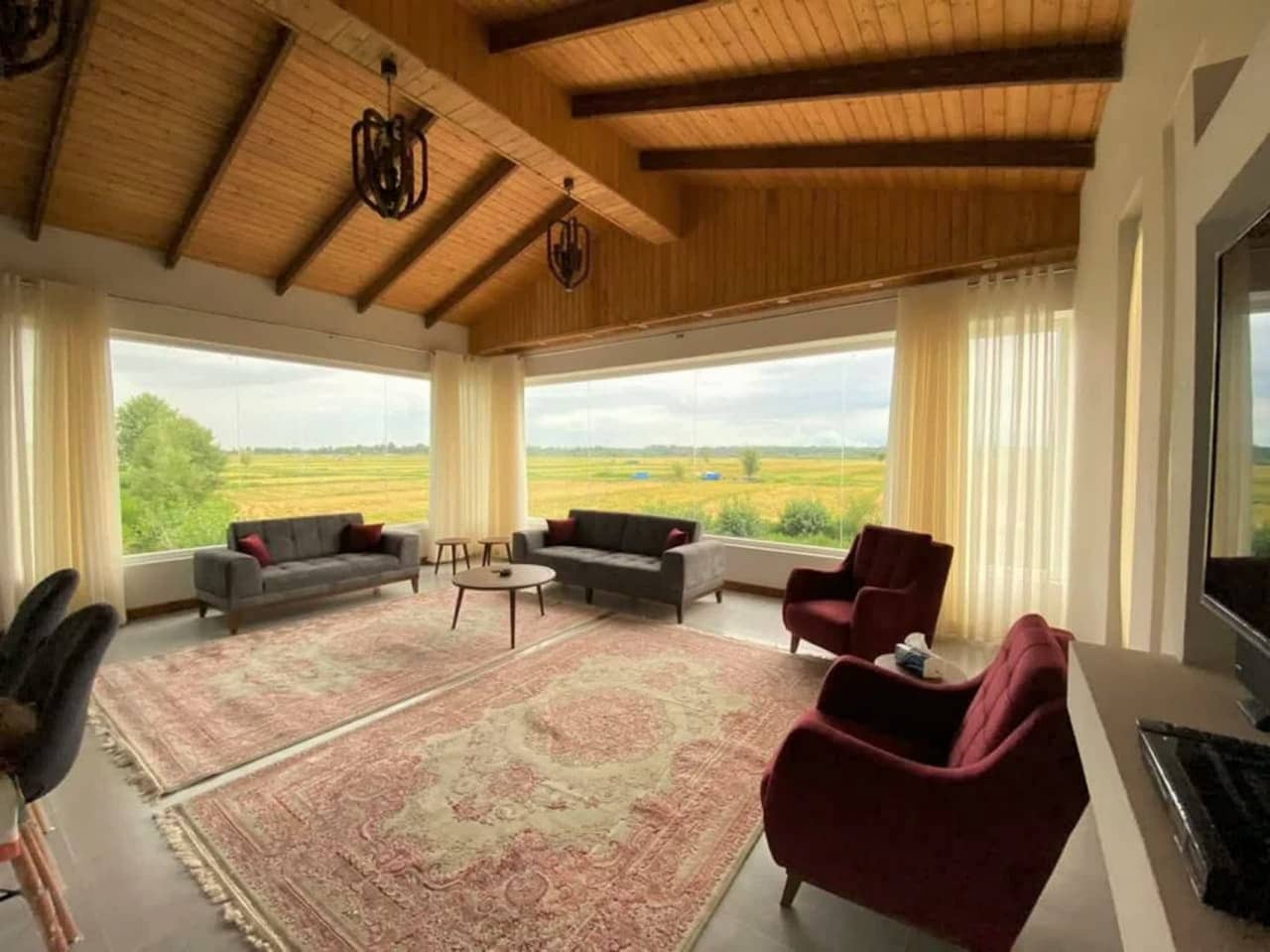 اجاره ویلا استخر سرپوشیده آبگرم در ایزدشهر