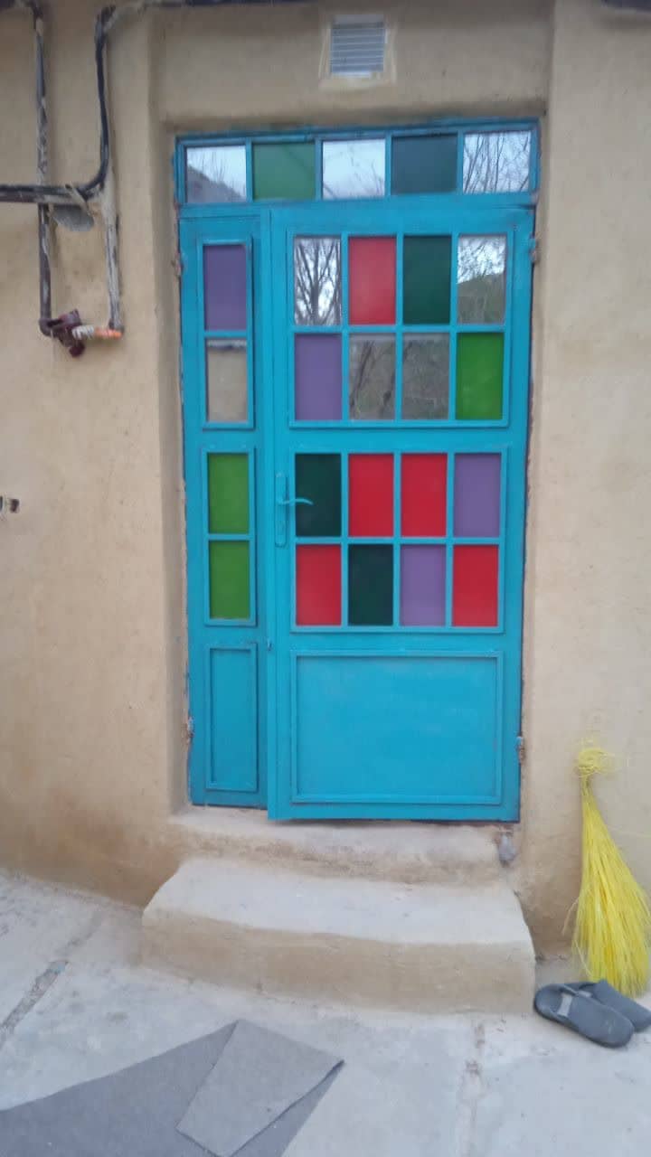 اجاره اقامتگاه سنتی در کهکران سپیدان - 1