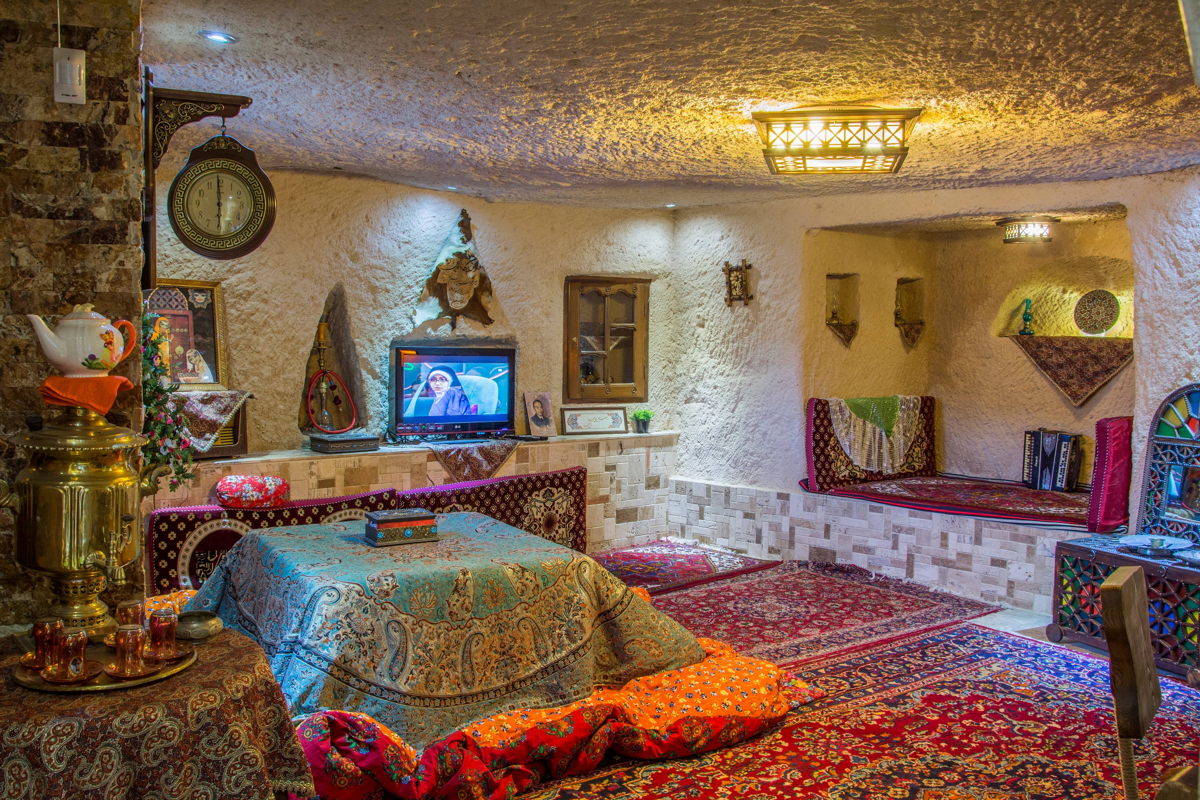 اجاره اقامتگاه صخره ای - کندوان جکوزی دار