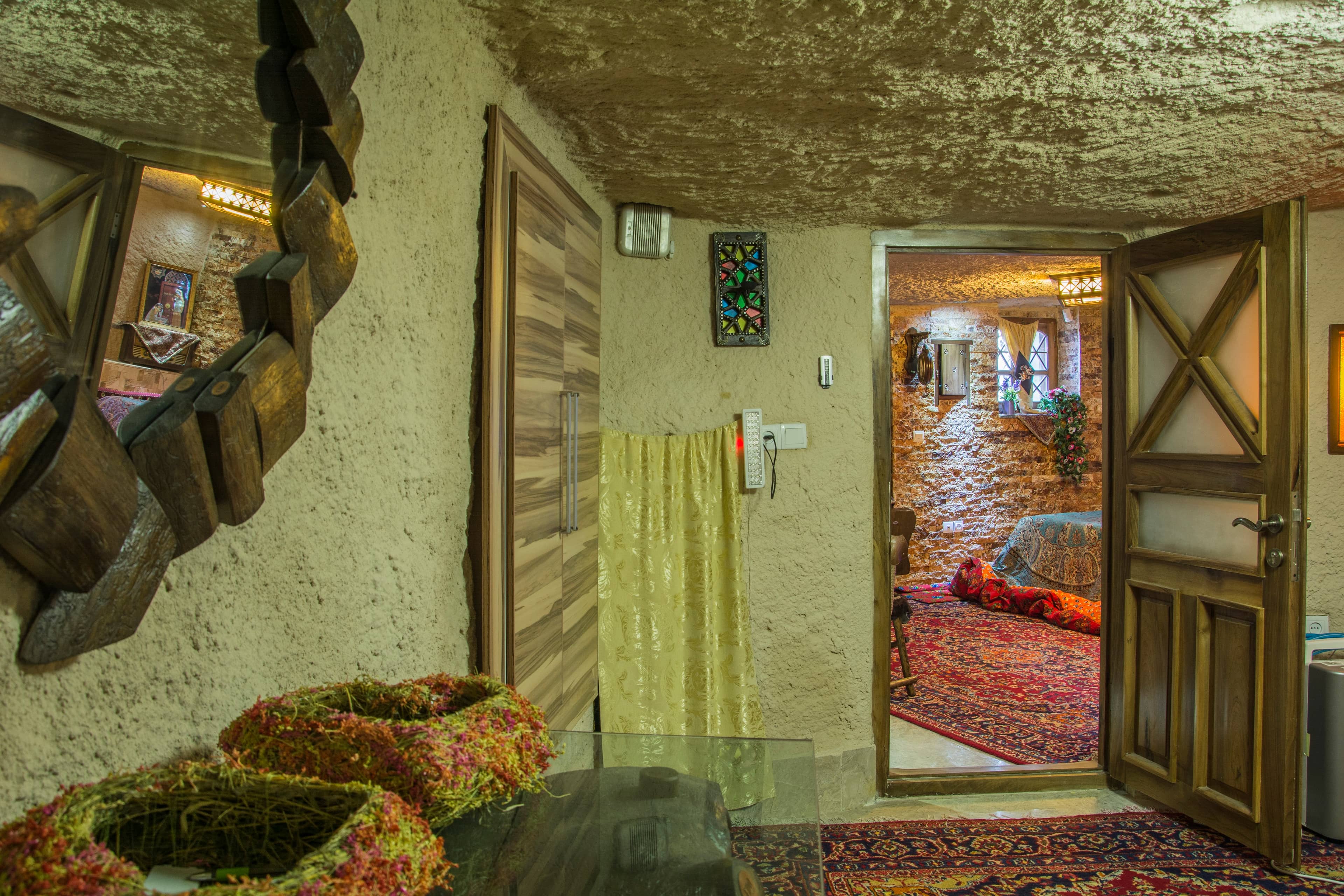 اجاره اقامتگاه صخره ای - کندوان جکوزی دار