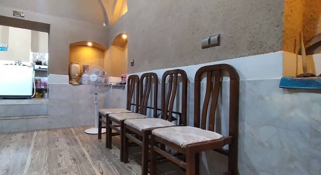 اجاره اتاق بومگردی در شهرطاد فلاورجان - دوستی