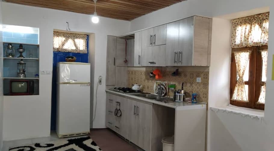 اجاره خانه سنتی در استخرگاه