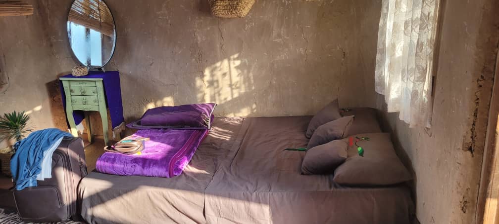 اجاره بومگردی سنتی در بالا جاده - میره ماه