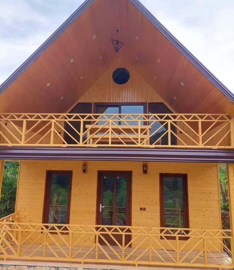 اجاره کلبه سوئیسی جنگلی در شارقلت لفور