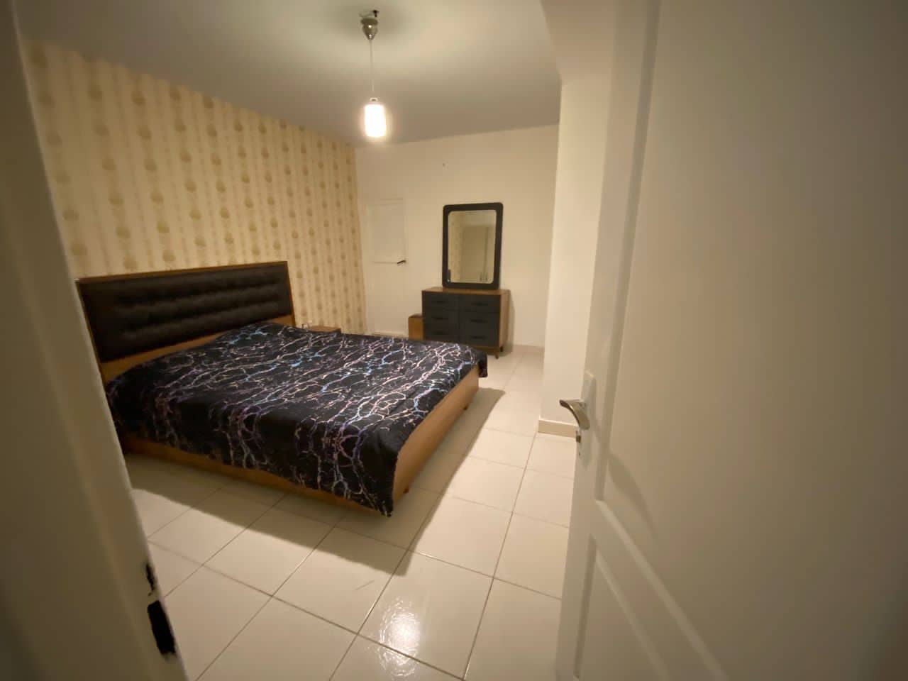 اجاره آپارتمان دو خوابه در علامه طباطبایی غرب تهران - زیر همکف