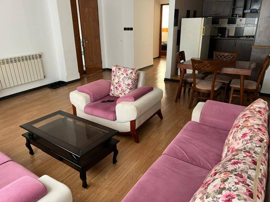 اجاره آپارتمان مبله در خیابان امام خمینی بندر کاووس-دو خوابه طبقه اول80 متری