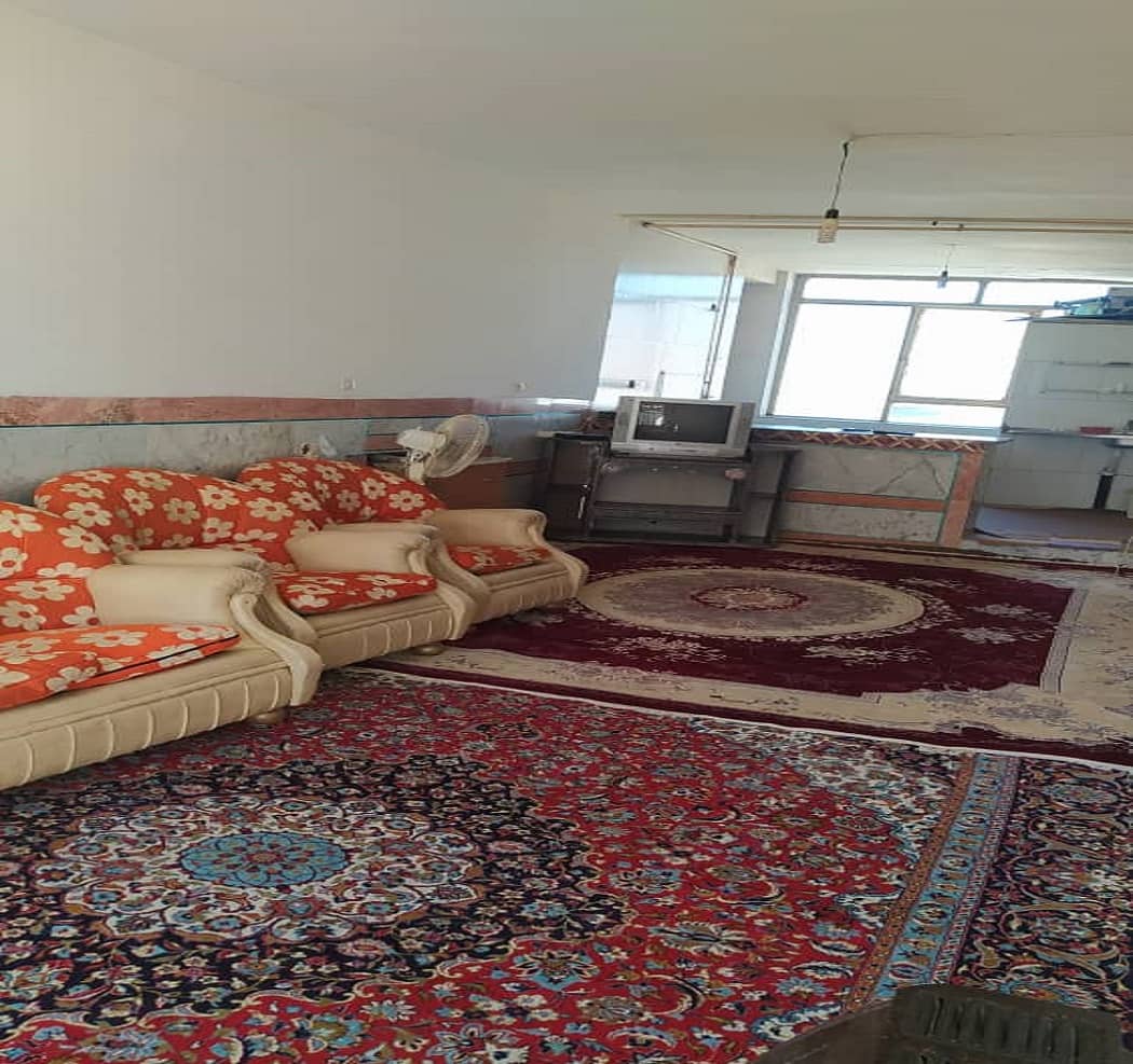 اجاره منزل در خارج از دهکده چادگان - طبقه اول