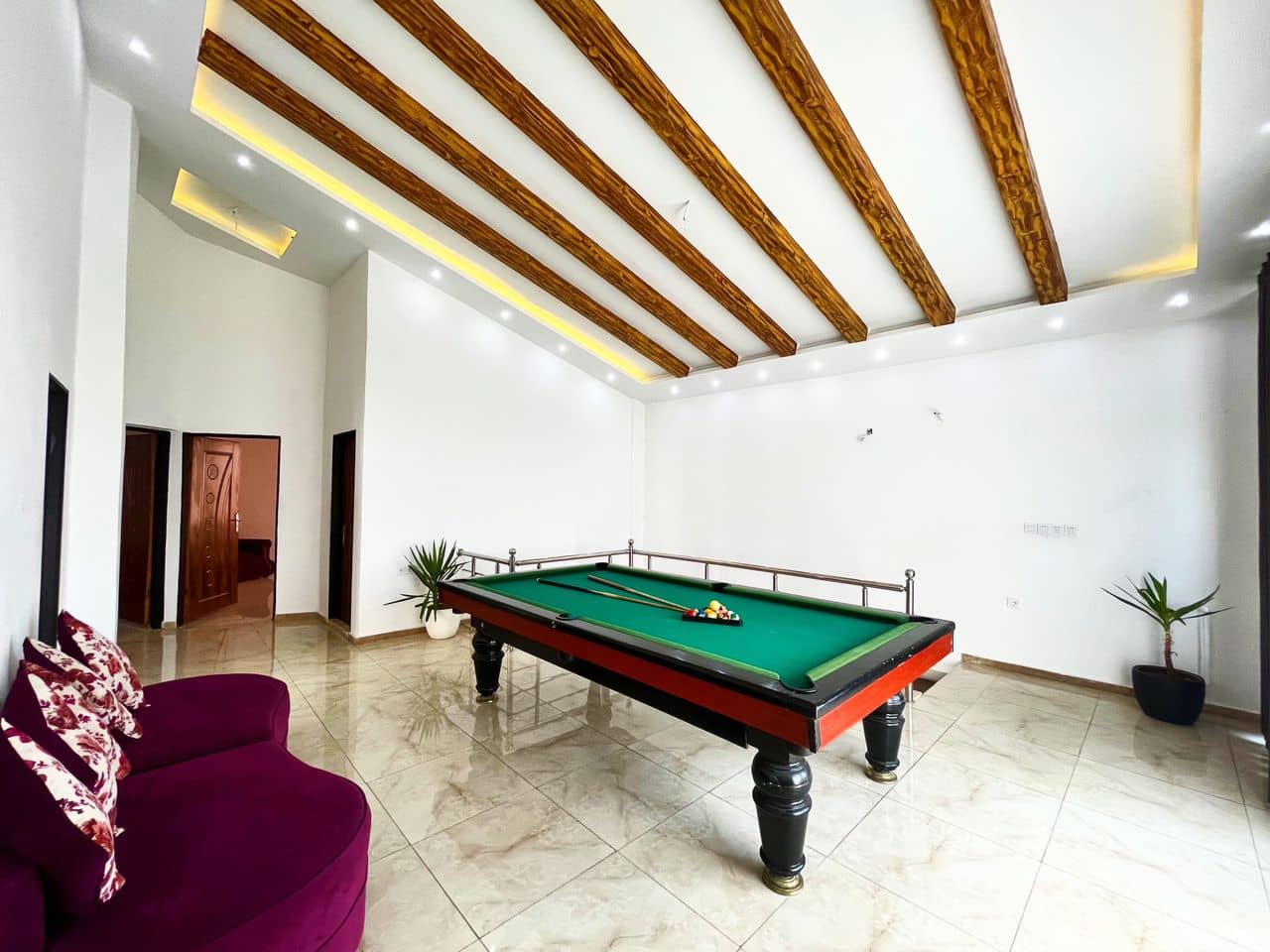 اجاره ویلا با استخر سرپوشیده آبگرم در بندر انزلی - 114