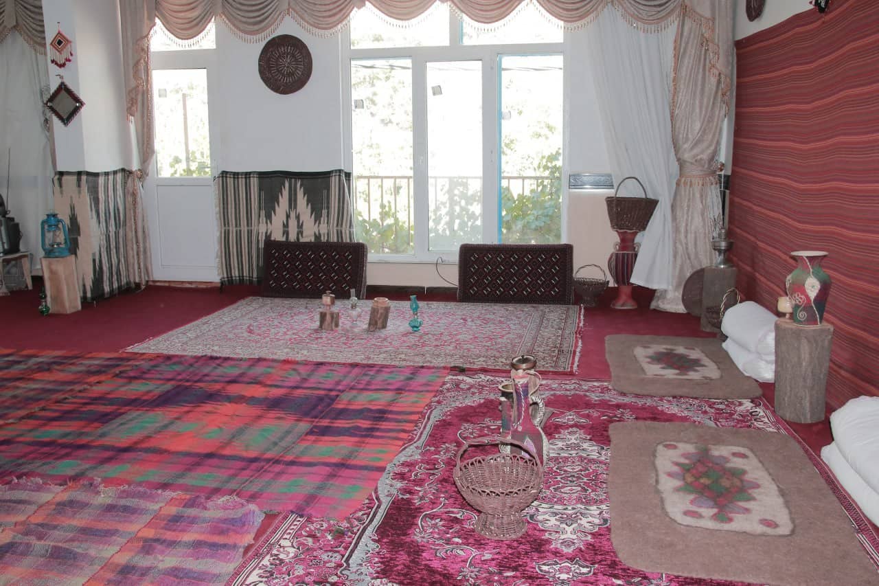 اجاره ی اقامتگاه بومگردی در داریان پاوه - 1