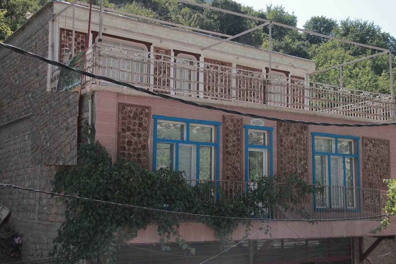 اجاره ی اقامتگاه بومگردی در داریان پاوه - 1