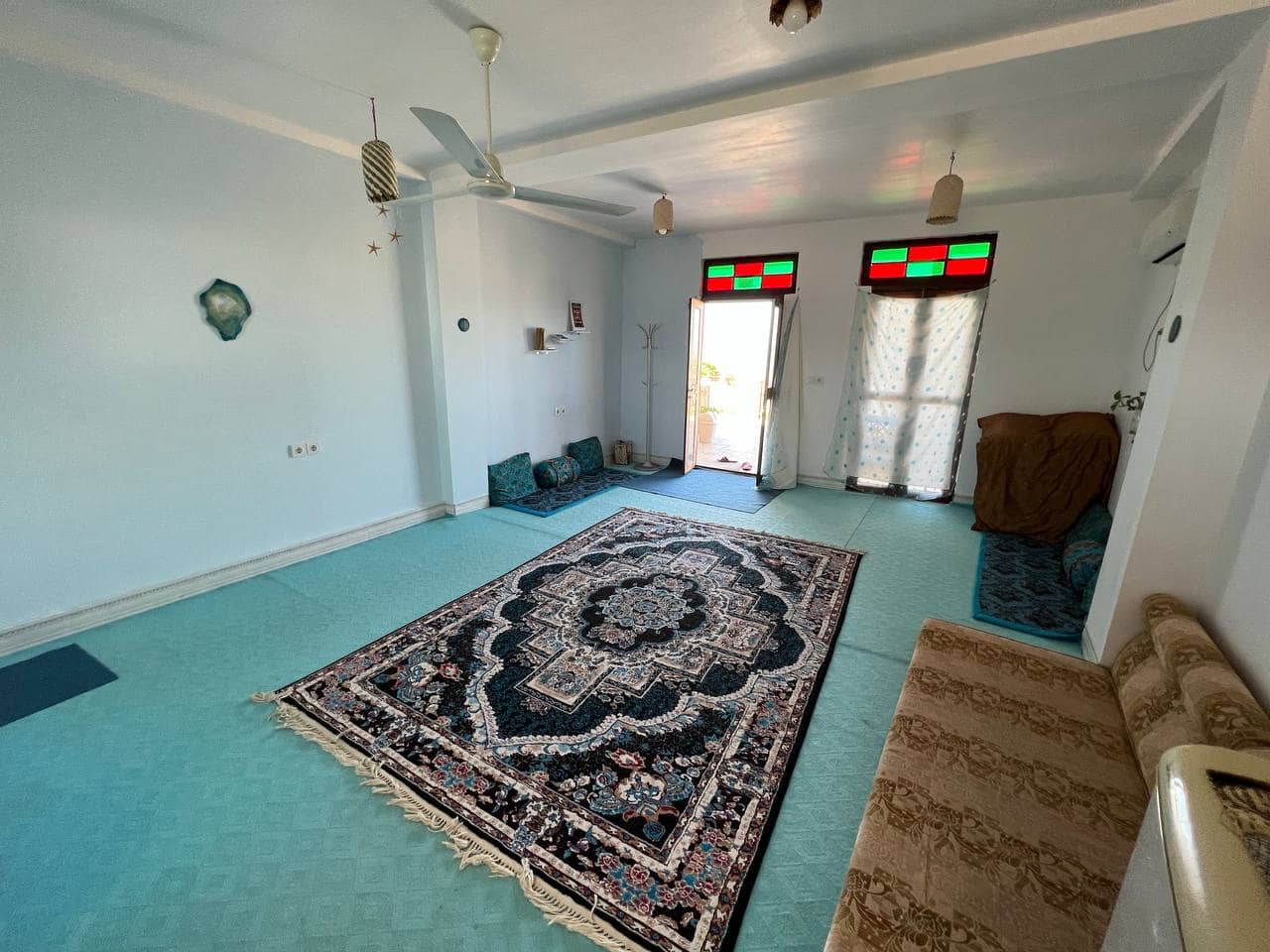 اجاره اتاق سنتی ساحلی در روستای بربو دلوار - اتاق آبی