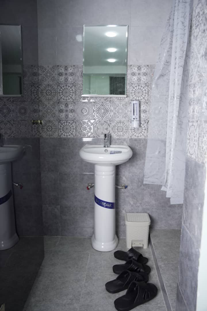 اجاره هتل در نزدیکی نقش جهان - چهار تخته