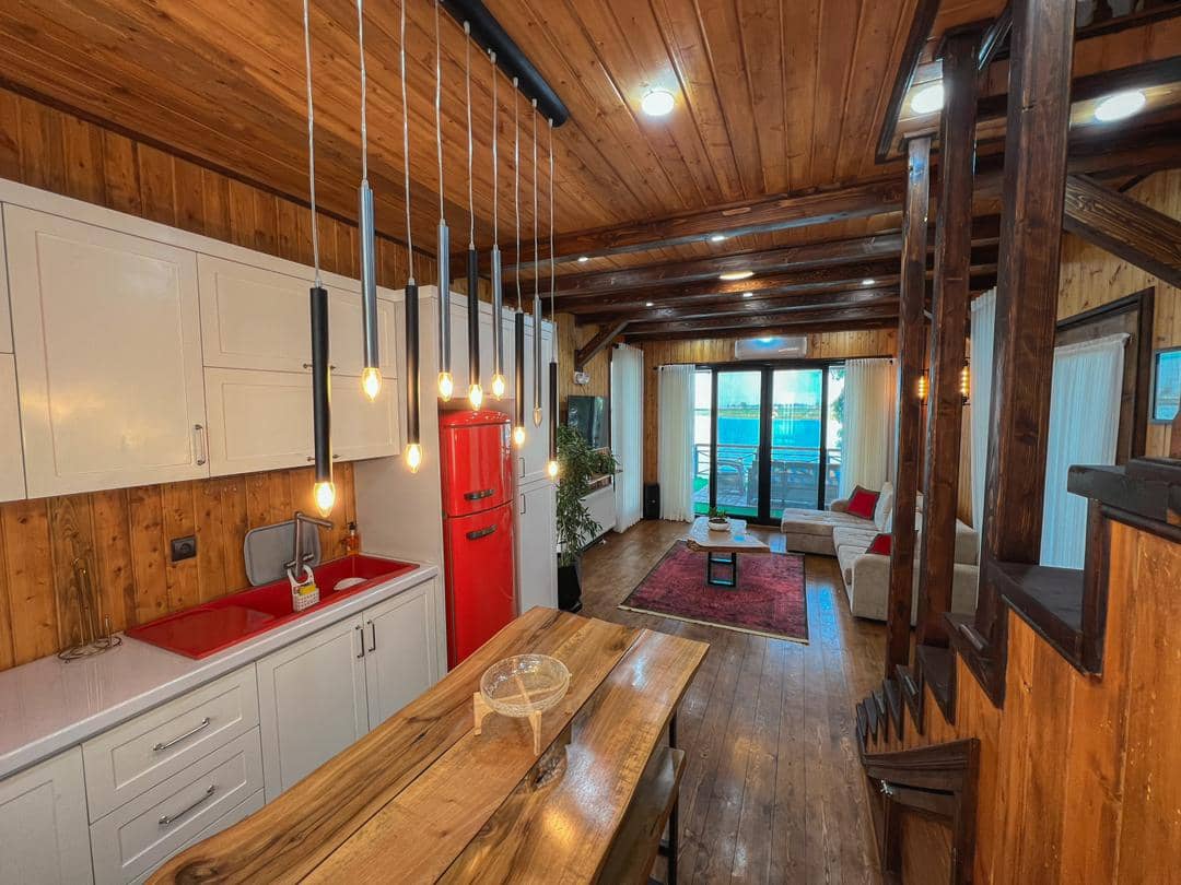 اجاره کلبه درختی در بهشهر - جکوزی دار