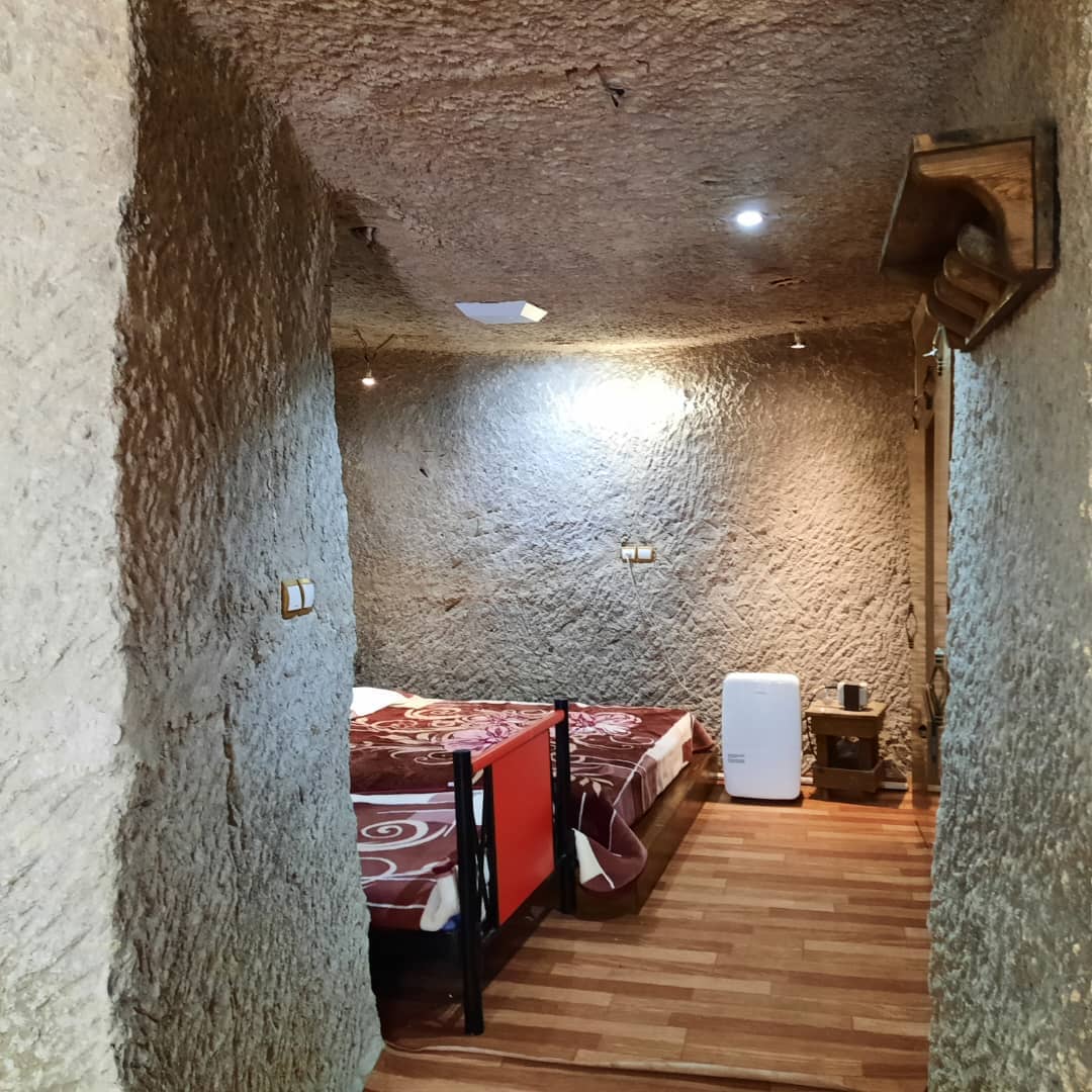 اجاره اقامتگاه بومگردی صخره‌ای در کندوان