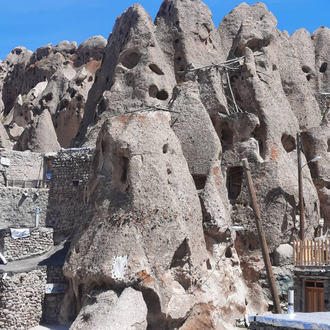 اجاره اقامتگاه بومگردی صخره‌ای در کندوان