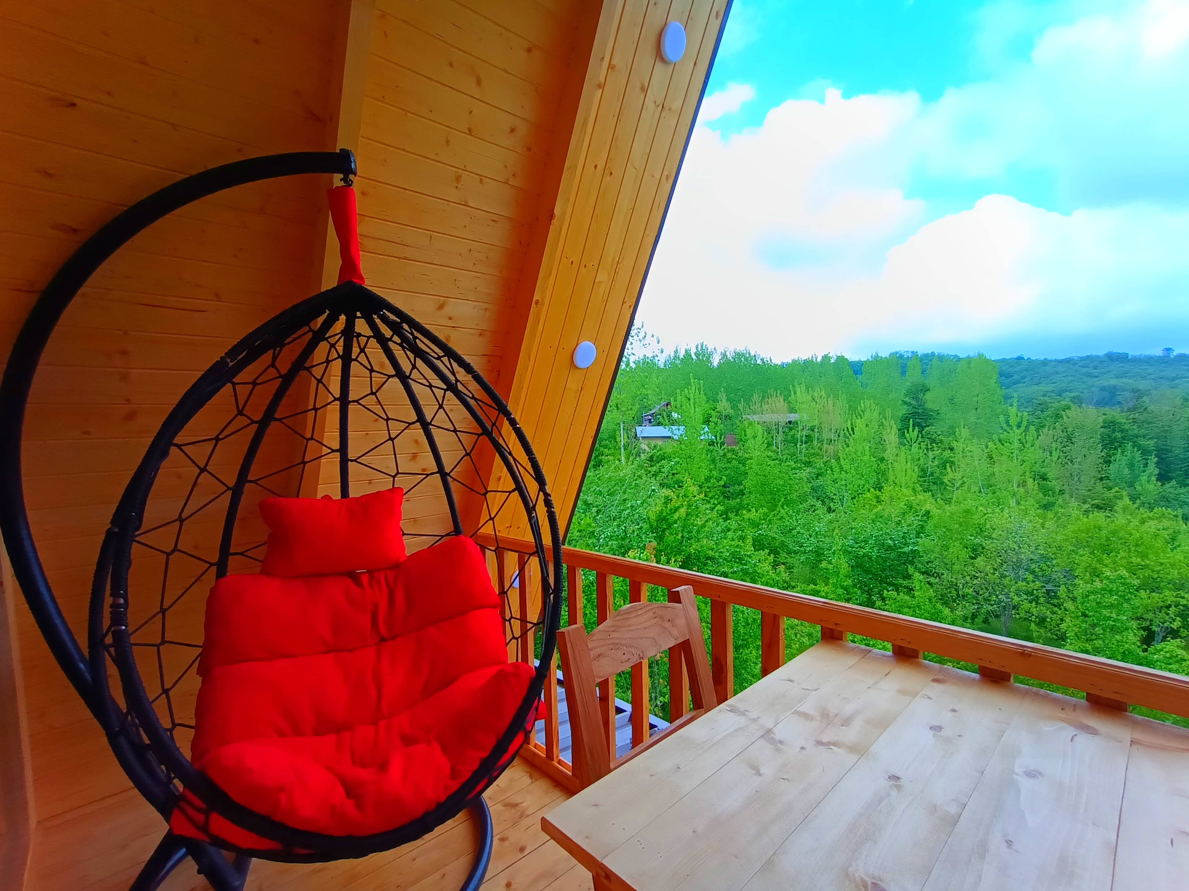 اجاره کلبه سوئیسی در روستای جاجن