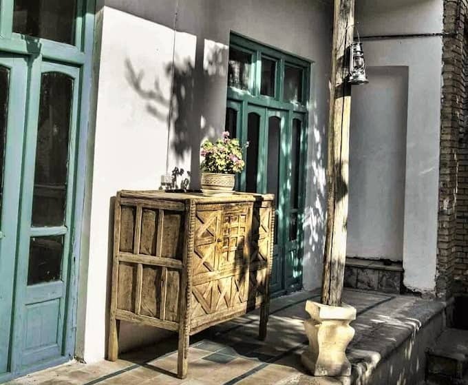 اجاره اتاق 2تخته در بویین میان دشت اصفهان