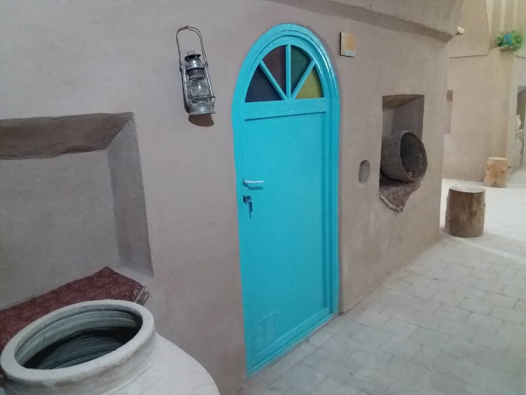 اجاره اتاق سنتی در مزرعه کلانتر میبد - آتش