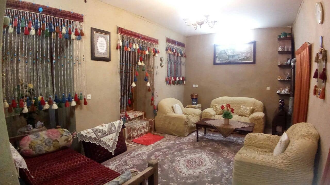 اجاره اقامتگاه بومگردی و اتاق روستایی در هزاوه اراک - اتاق3